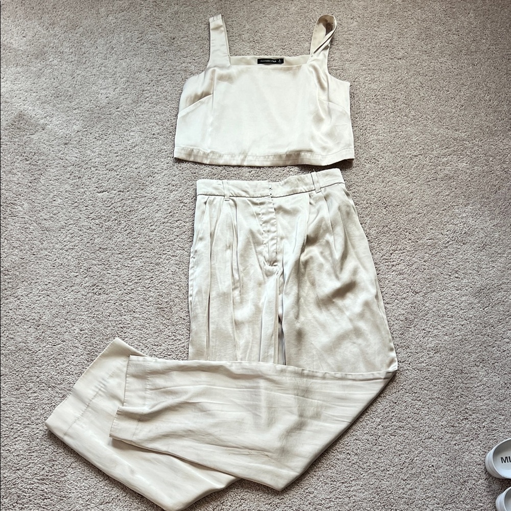Abercrombie & Fitch Champagne Matching Set